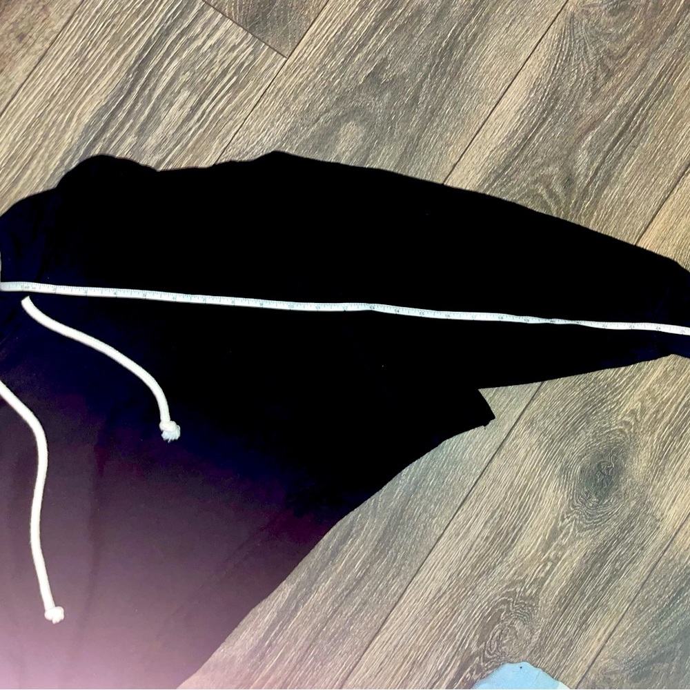 Cropped Draw String Hoodie - Picture 8 of 9